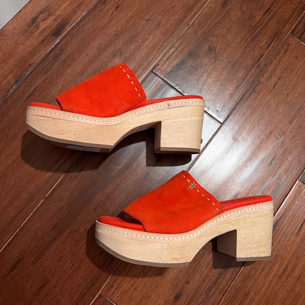 FRYE Hazel 2 Slide Red size 6.5 New Mule Wood Clogs - Picture 4 of 11